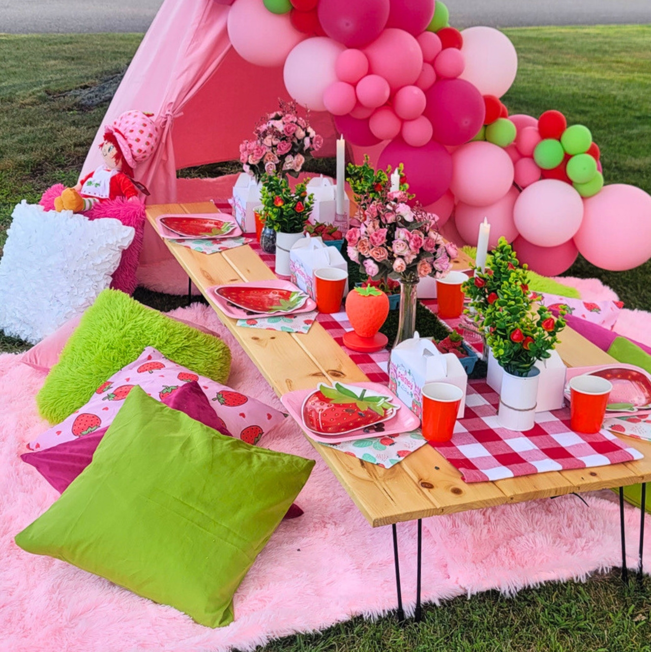 Strawberry Short Cake Picnic Party Table in front of customer yard