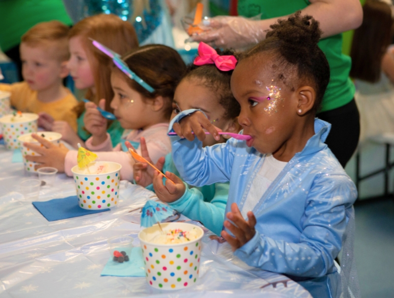 The party mom added our Ice Cream Sundae Bar to her kids party 